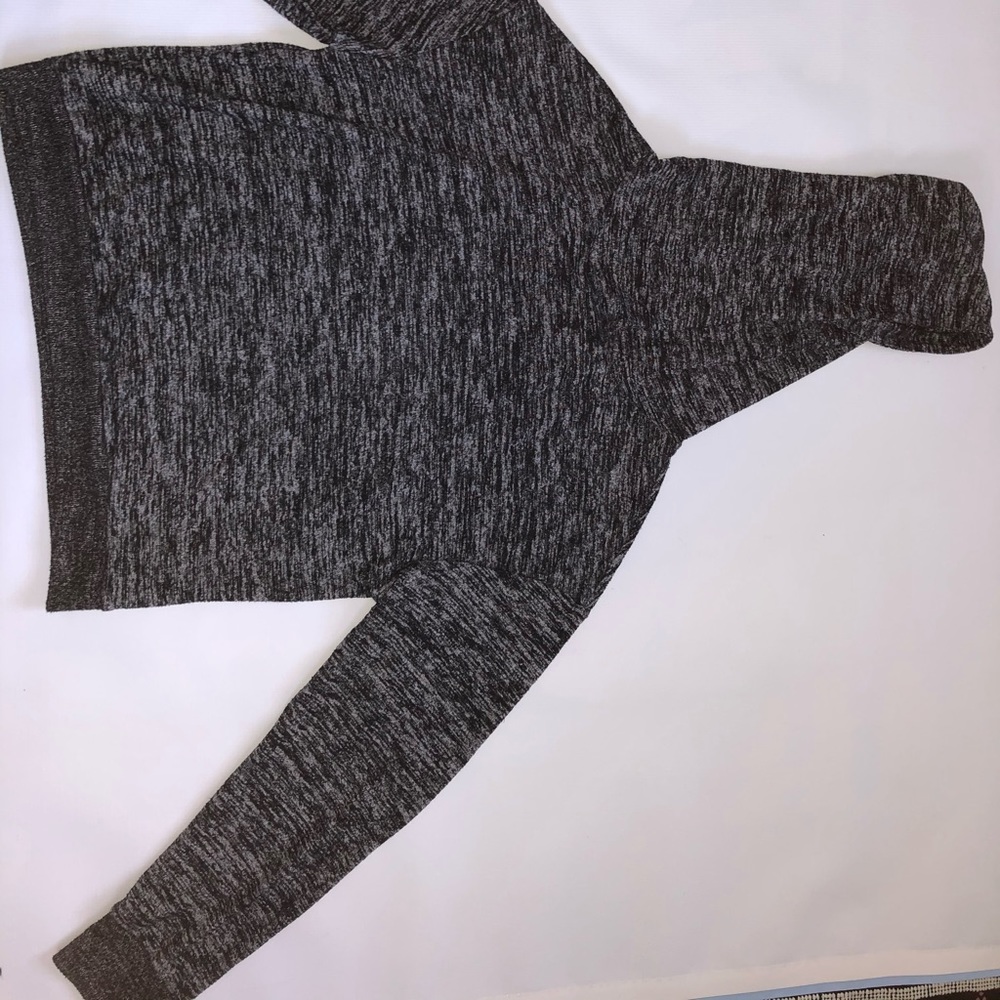 Gap Black and White Sweatshirt